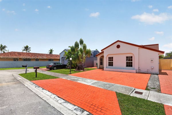 13440 SW 28TH ST, MIAMI, FL 33175 - Image 5bea28edbd4be2955f1966ce0136c46d/2808342765