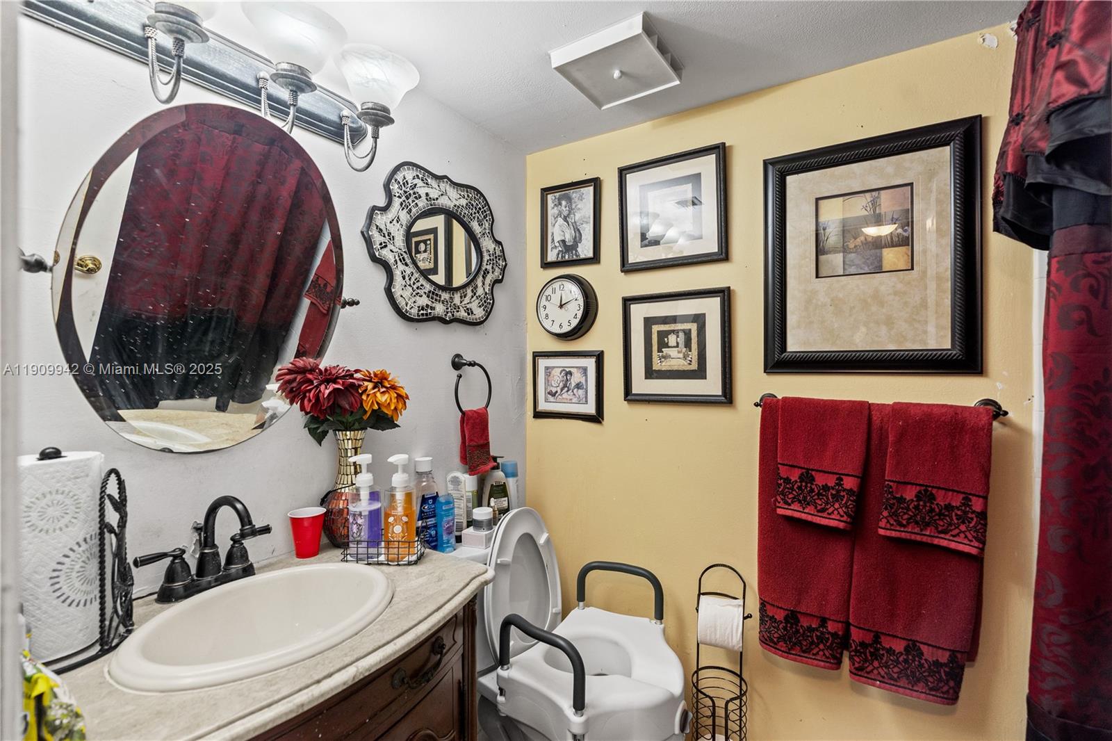 MIRAMAR CLUB CONDOMINIUM - Residential