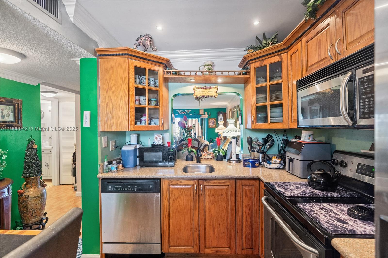 MIRAMAR CLUB CONDOMINIUM - Residential