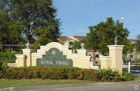 2640 S University Dr 321 Davie FL 33328