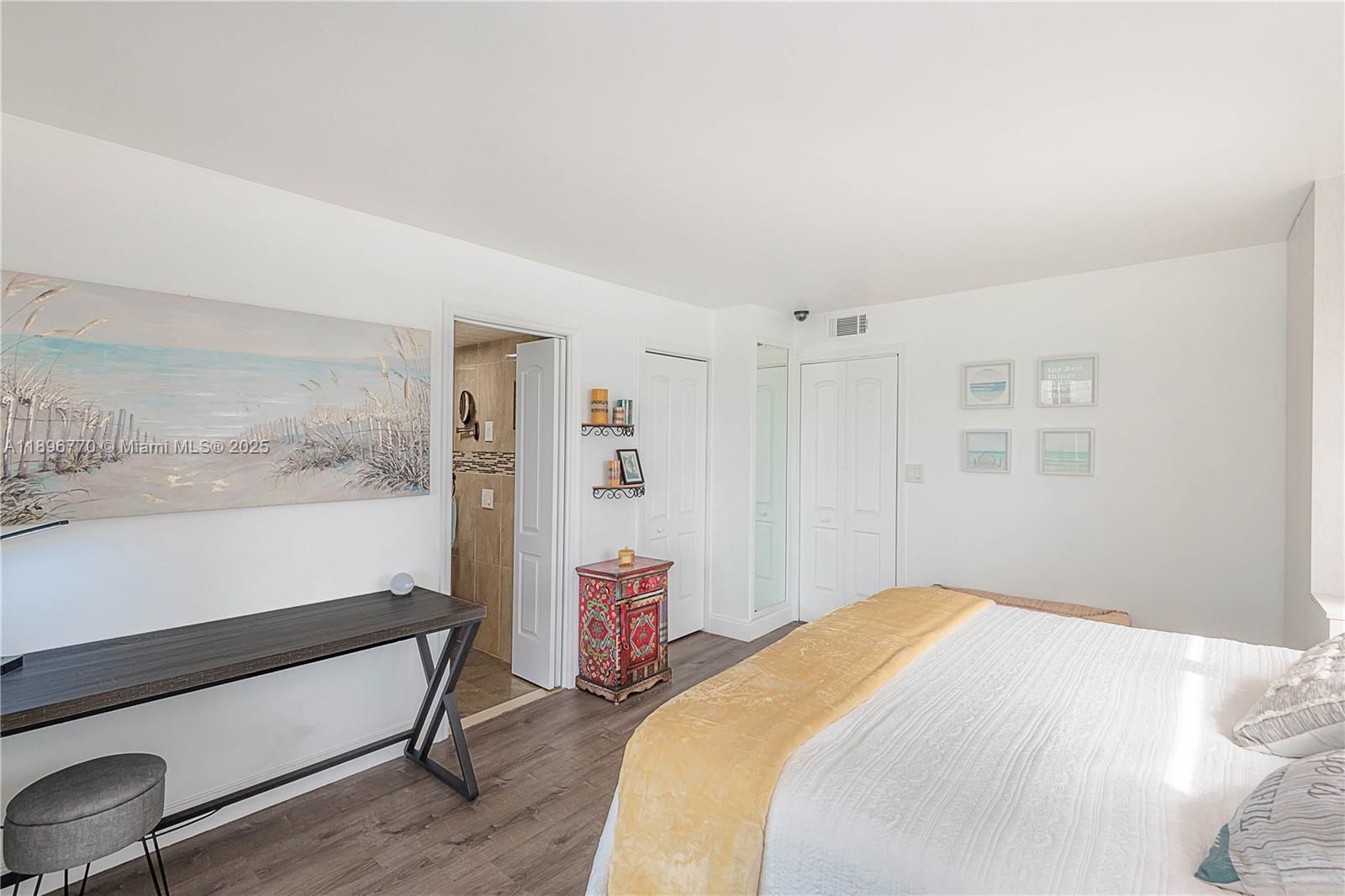 HILLCREST COUNTRY CLUB AP - Residential