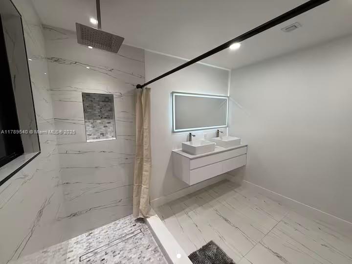 CENTRAL PARK - Residential Lease