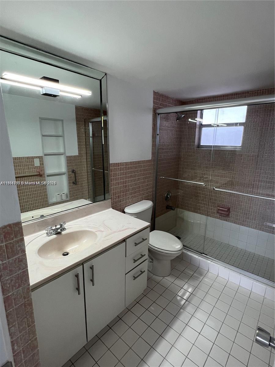 ISLE OF NORMANDY CONDO - Residential Lease
