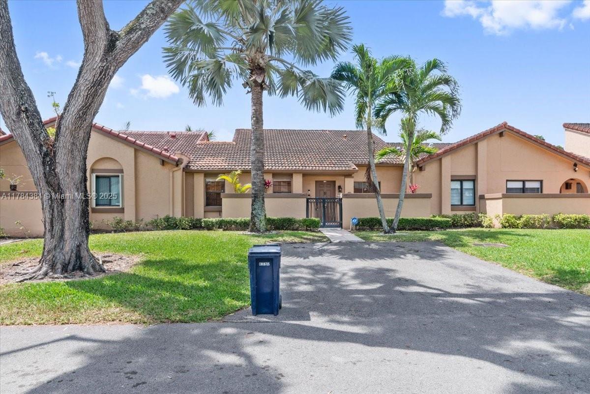 Property for Sale at 6638 Nw 180th Ter, Hialeah, Miami-Dade County, Florida - Bedrooms: 2 
Bathrooms: 2  - $398,000