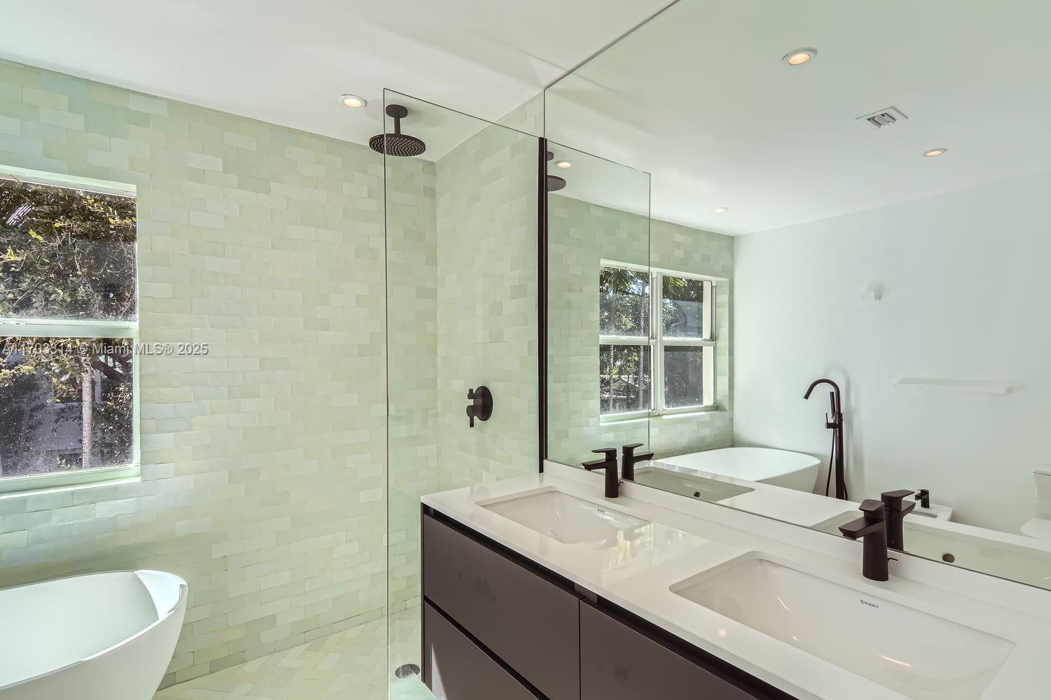 LA GORCE GOLF SUB - Residential