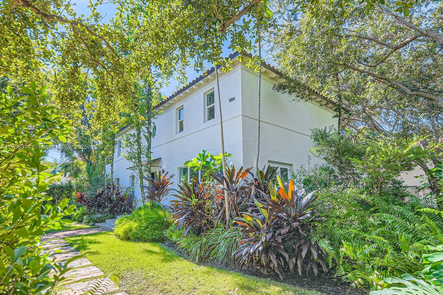 LA GORCE GOLF SUB - Residential