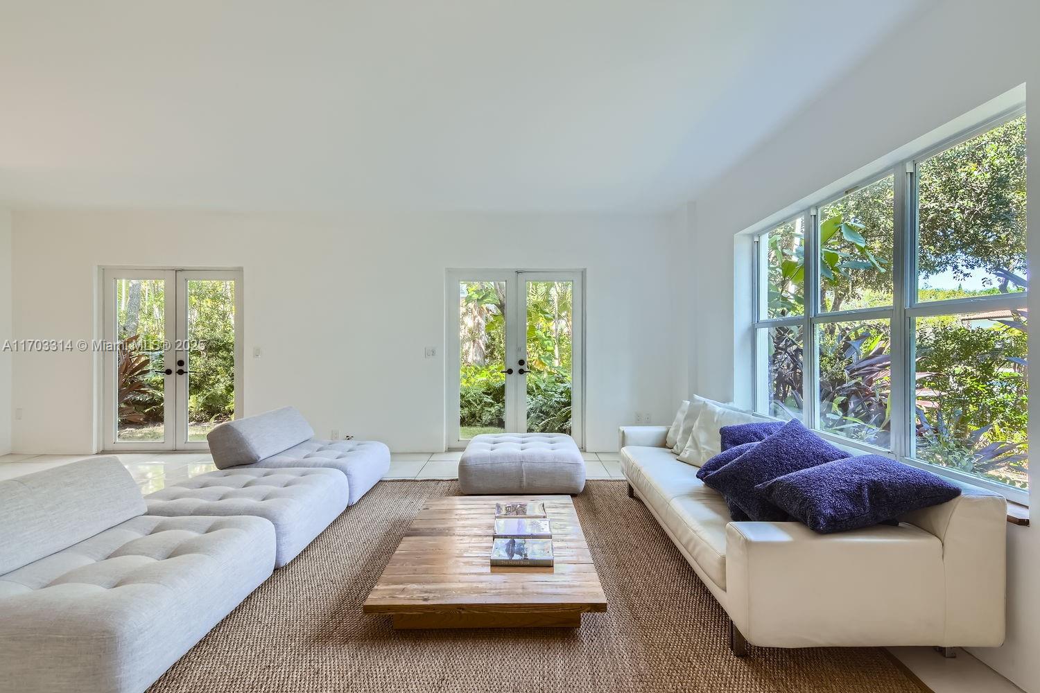 LA GORCE GOLF SUB - Residential