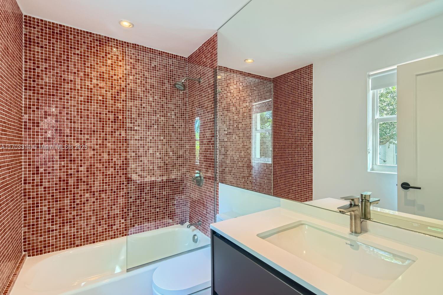 LA GORCE GOLF SUB - Residential