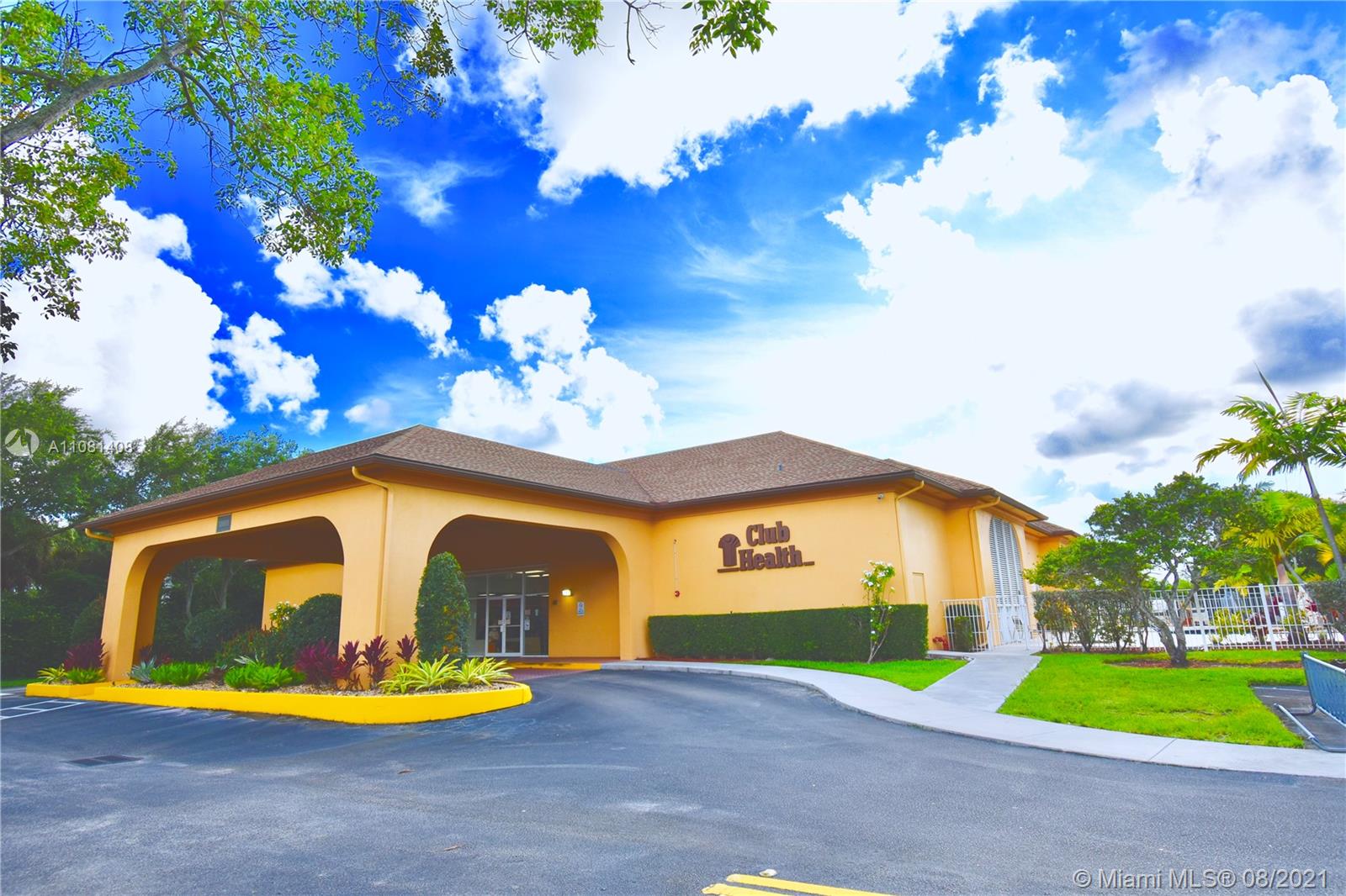 SUFFOLK AT CENTURY VILLAG - Residential