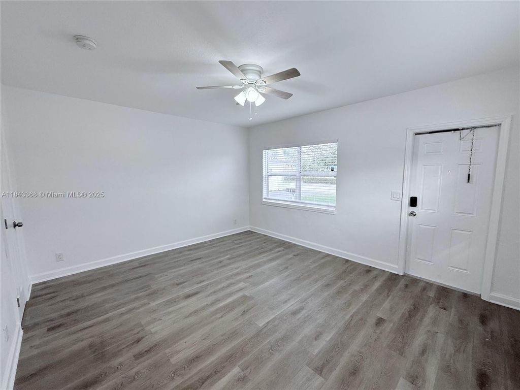 Photo of 1625 S Federal Hwy #4, Lake Worth, FL 33460 (MLS # A11843368)