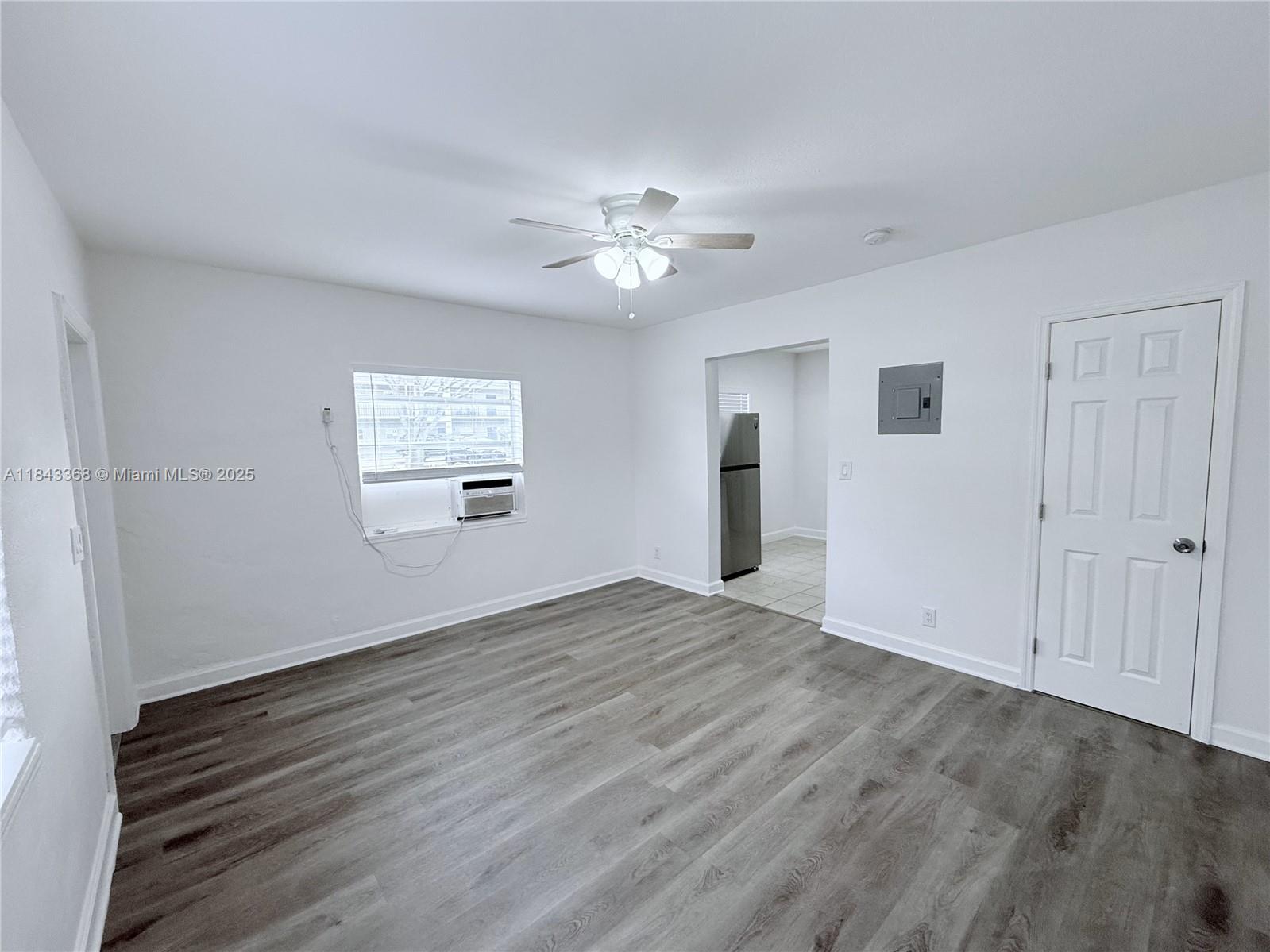 Charming Studio Apartment for rent, less than 10 minutes from the beach! This recently remodeled unit offers an ideal living space, brand new appliances & private parkway. Located just moments away from shopping, entertainment, laundromat, restaurants, Downtown Lake Worth Beach, Lantana Beach and more. Rent covers water & sewer. Experience the South Florida lifestyle in this ideal unit. Fast Approval Process. Don't miss this opportunity!