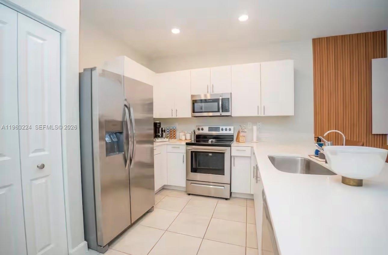 SILVER PALM RESIDENTIAL H - Residential