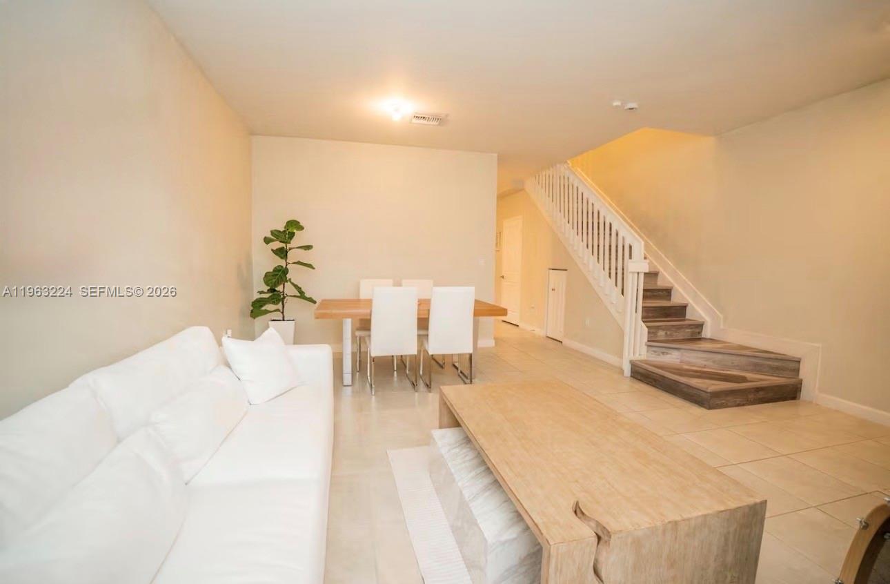 SILVER PALM RESIDENTIAL H - Residential