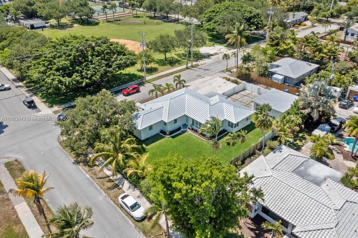 HOLLYWOOD - Residential