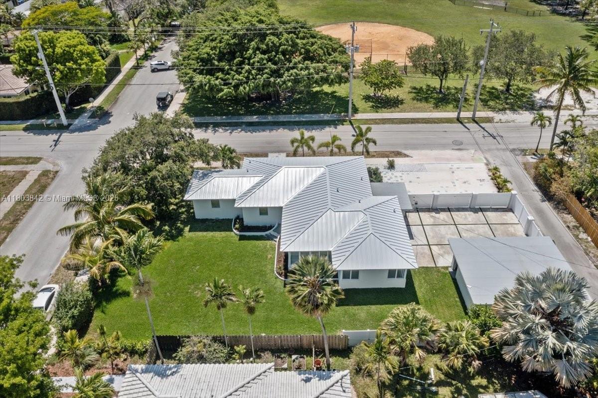 HOLLYWOOD - Residential