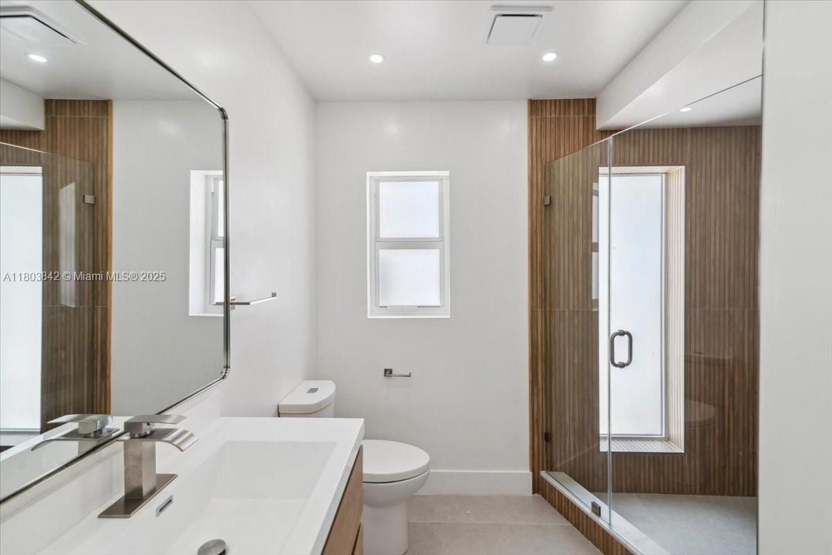 HOLLYWOOD - Residential