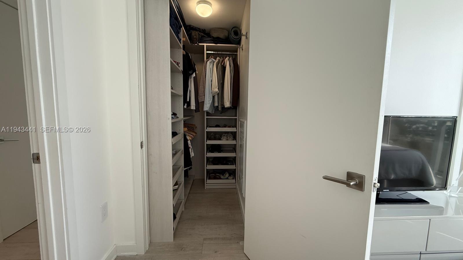 ARIA ON THE BAY CONDO - Residential