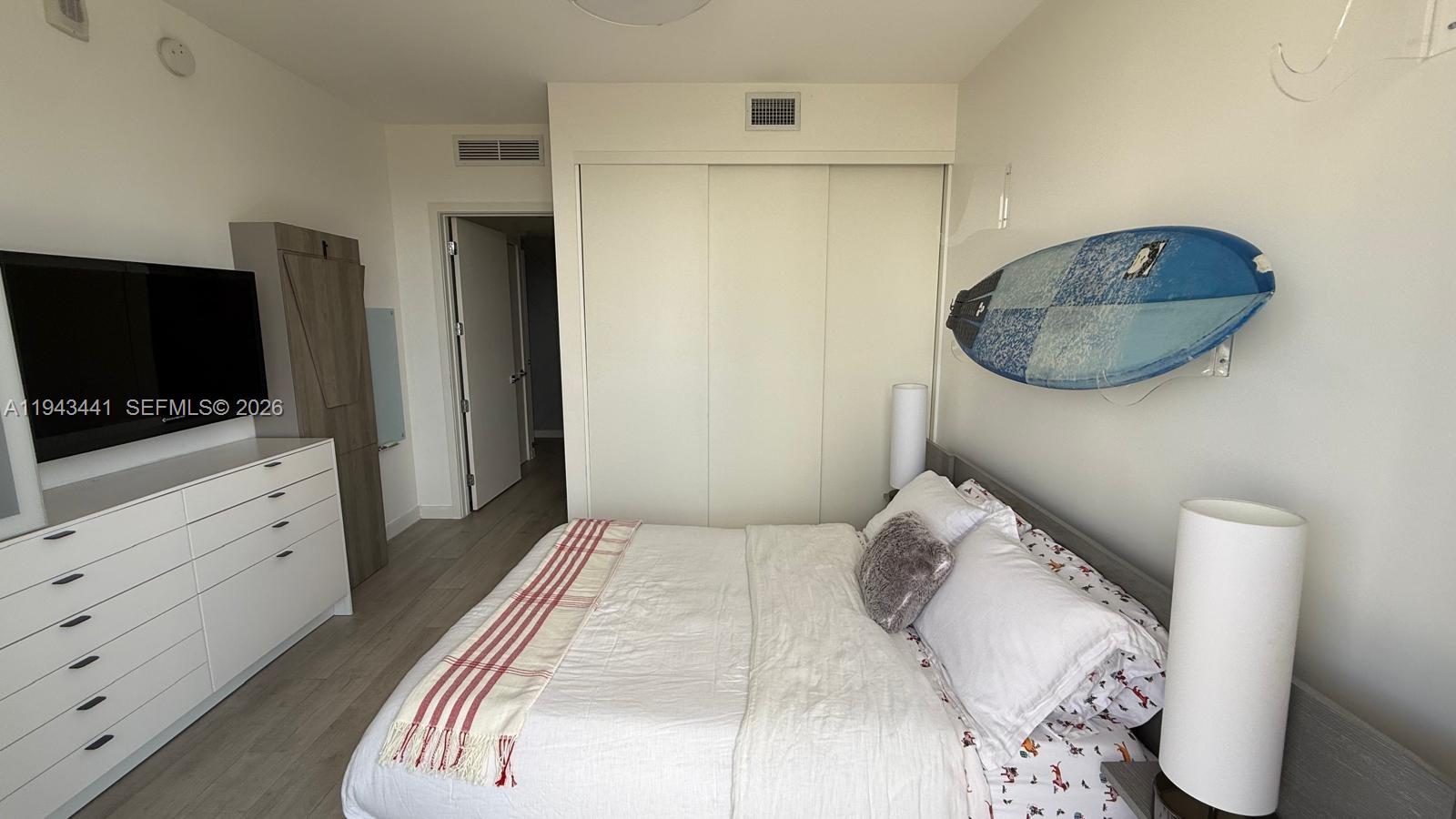 ARIA ON THE BAY CONDO - Residential