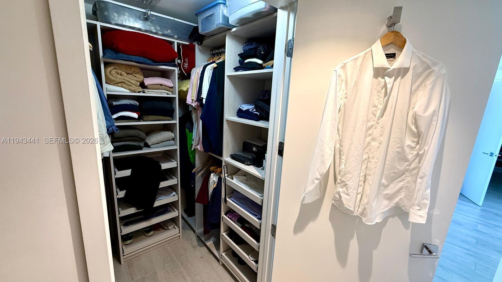 ARIA ON THE BAY CONDO - Residential