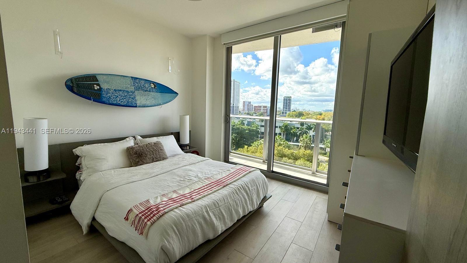 ARIA ON THE BAY CONDO - Residential