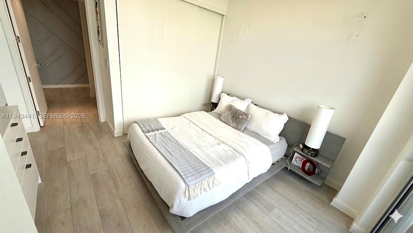 ARIA ON THE BAY CONDO - Residential