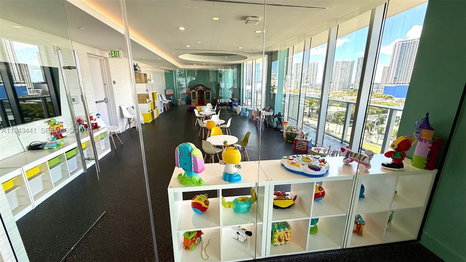 ARIA ON THE BAY CONDO - Residential