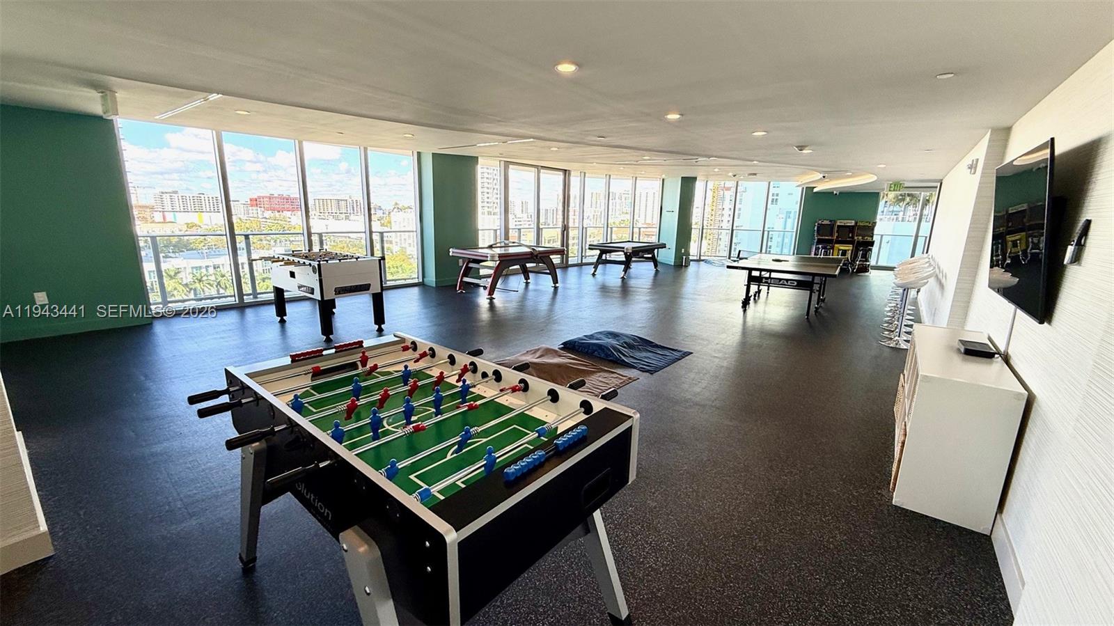 ARIA ON THE BAY CONDO - Residential