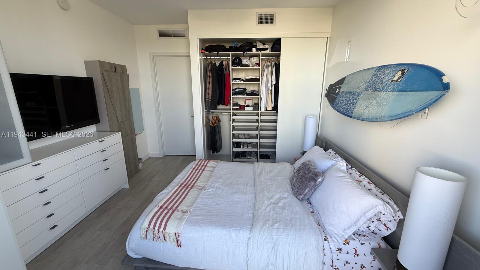 ARIA ON THE BAY CONDO - Residential