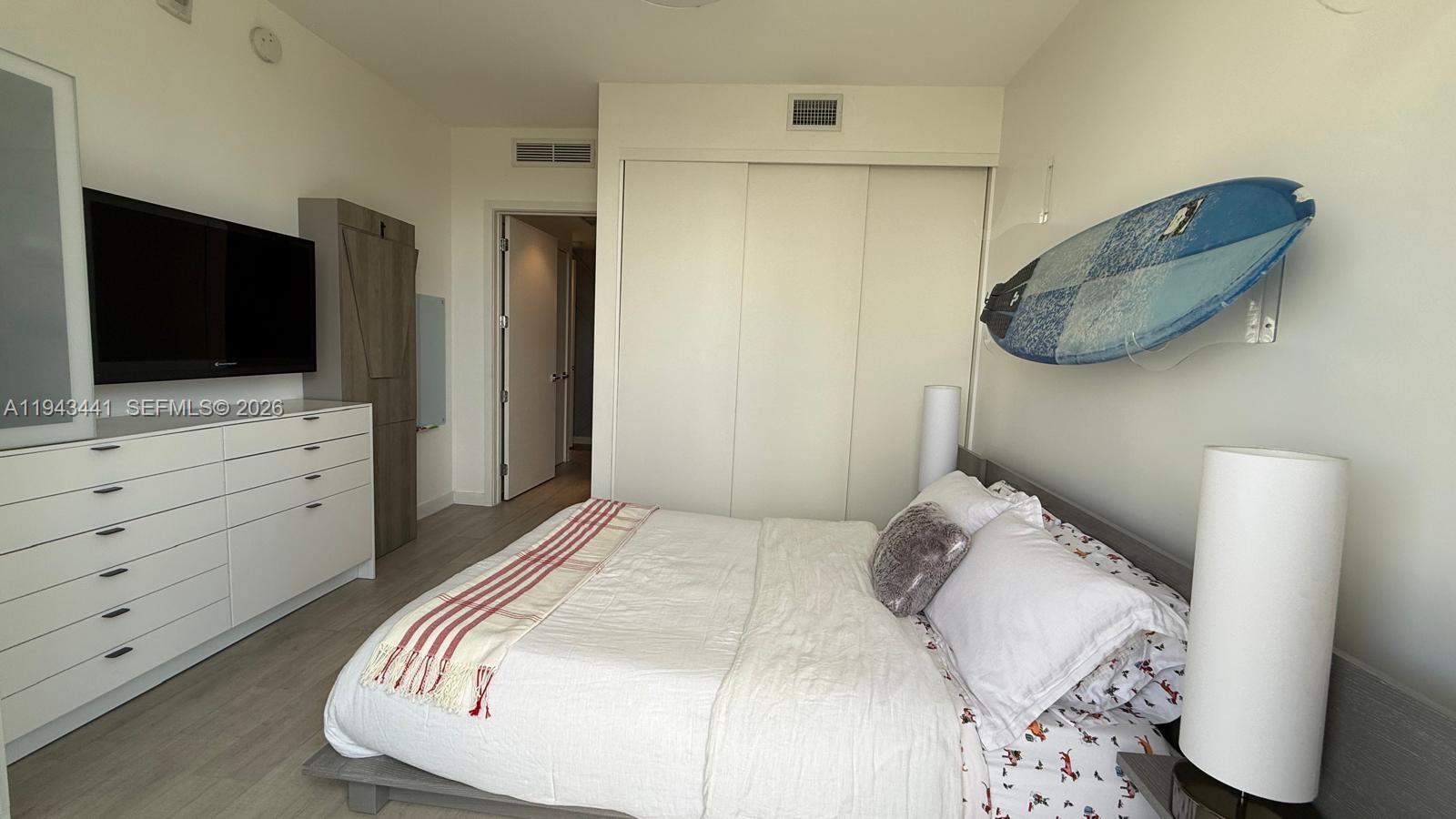 ARIA ON THE BAY CONDO - Residential