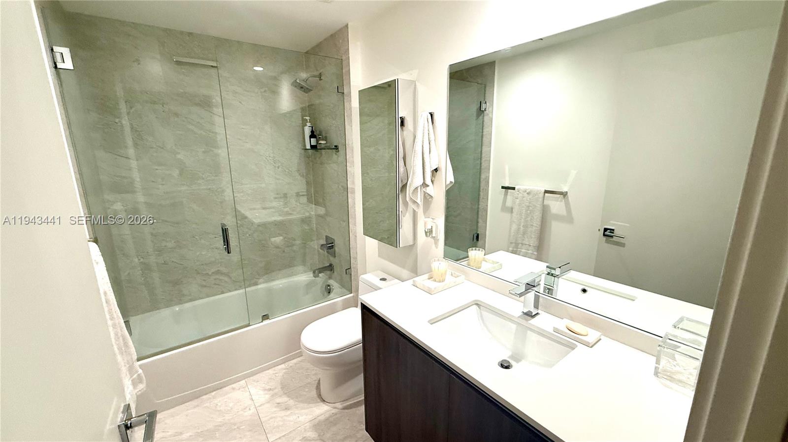 ARIA ON THE BAY CONDO - Residential