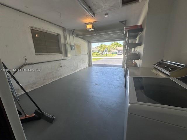 KENDALE LAKES SEC 6 - Residential