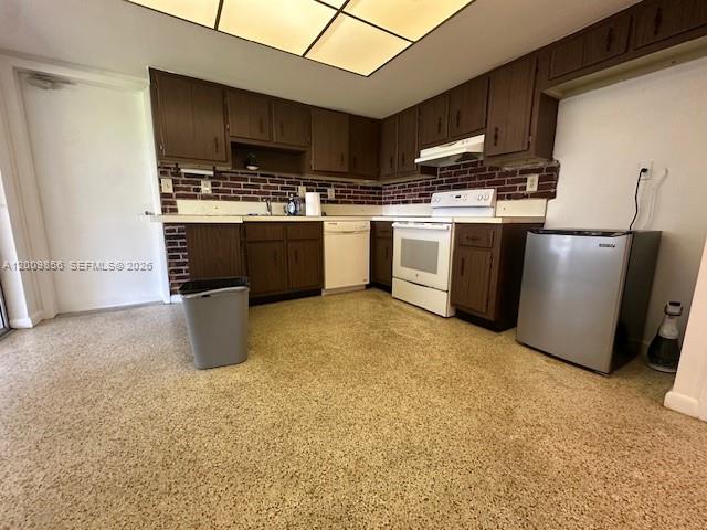 KENDALE LAKES SEC 6 - Residential