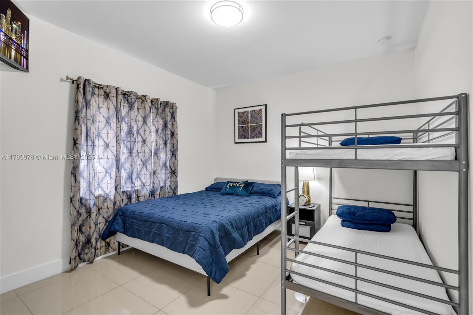 COMM LIBERTY CITY 2ND SEC - Residential