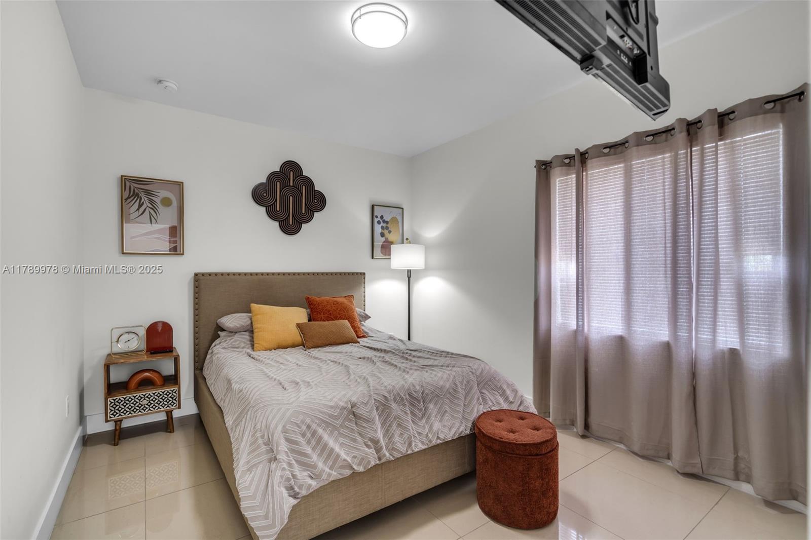 COMM LIBERTY CITY 2ND SEC - Residential