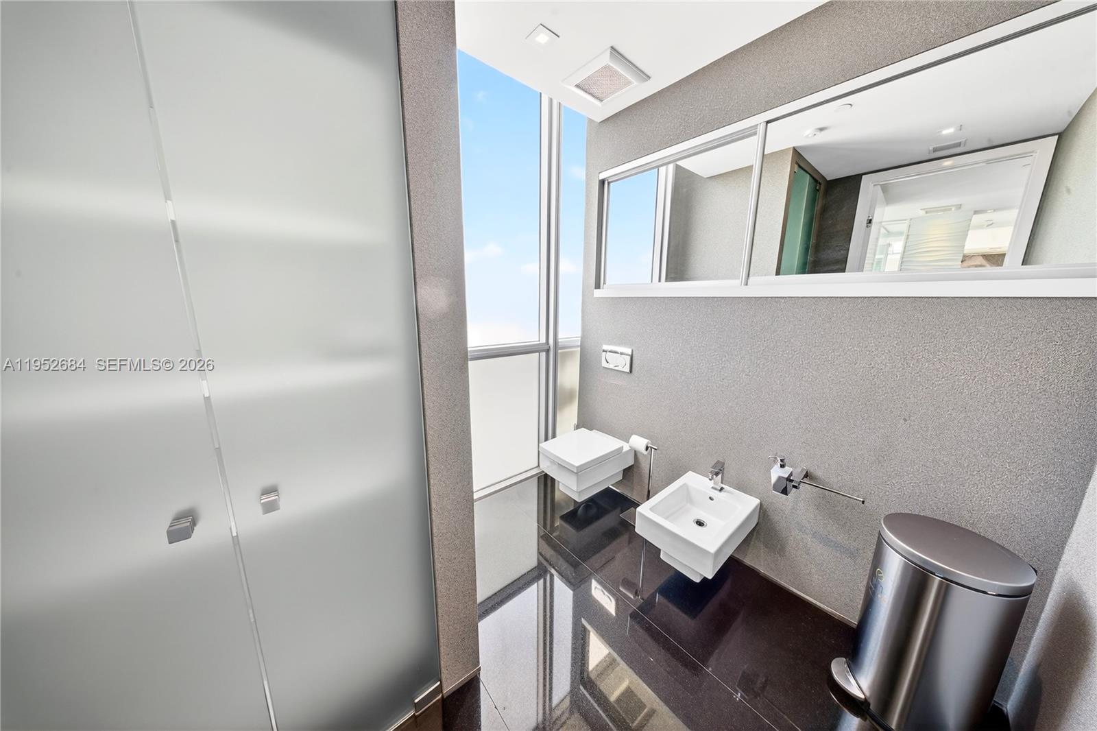 MARQUIS CONDO - Residential