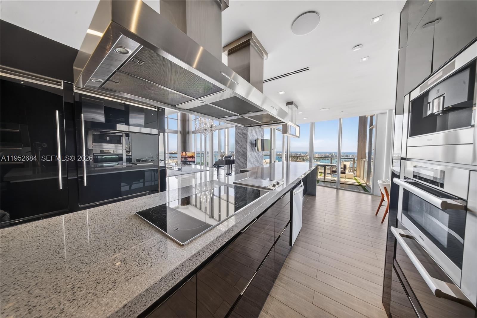 MARQUIS CONDO - Residential