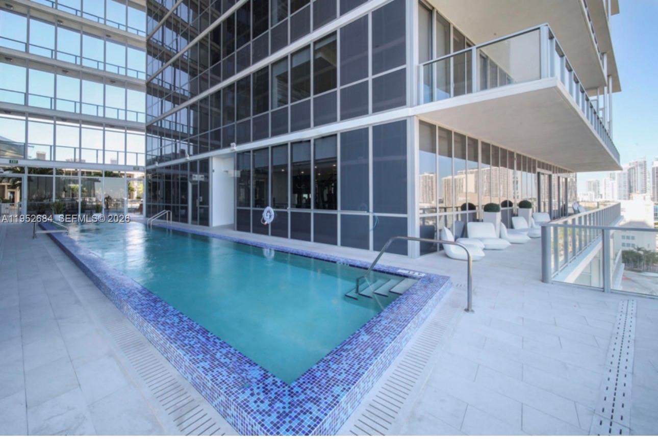 MARQUIS CONDO - Residential