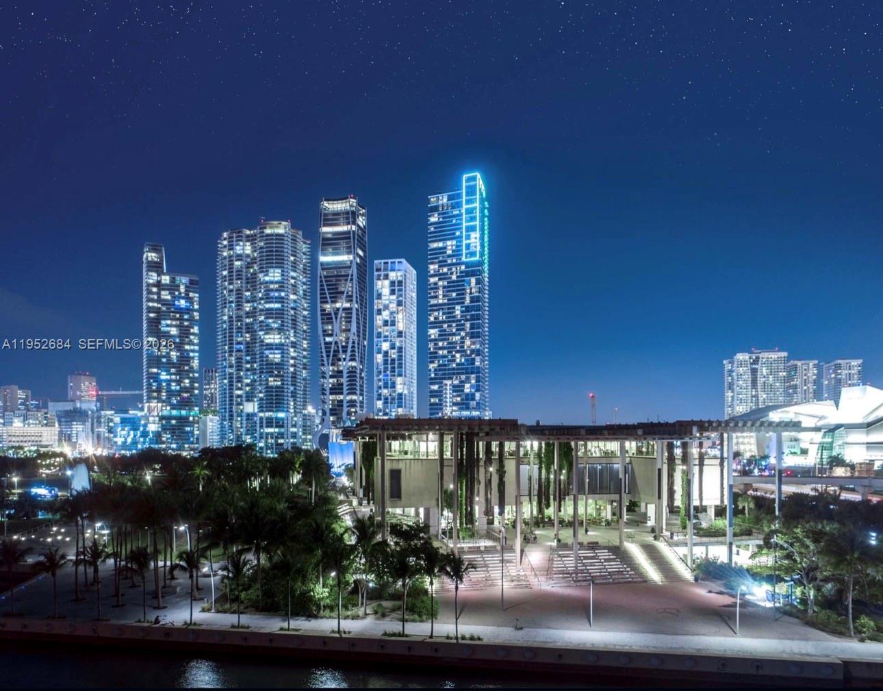 MARQUIS CONDO - Residential