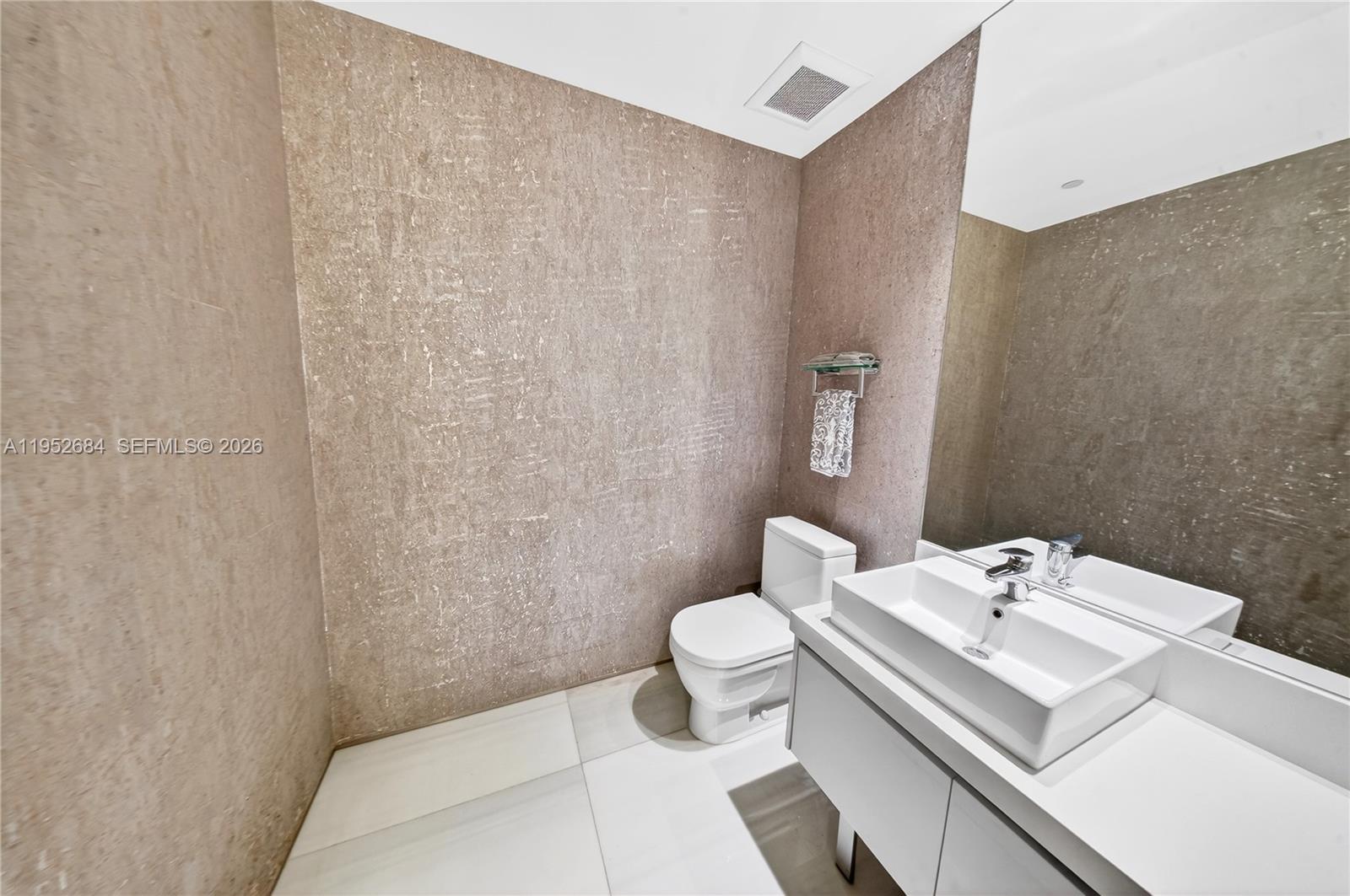 MARQUIS CONDO - Residential