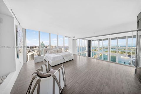 1100 Biscayne Blvd 5306 Miami FL 33132