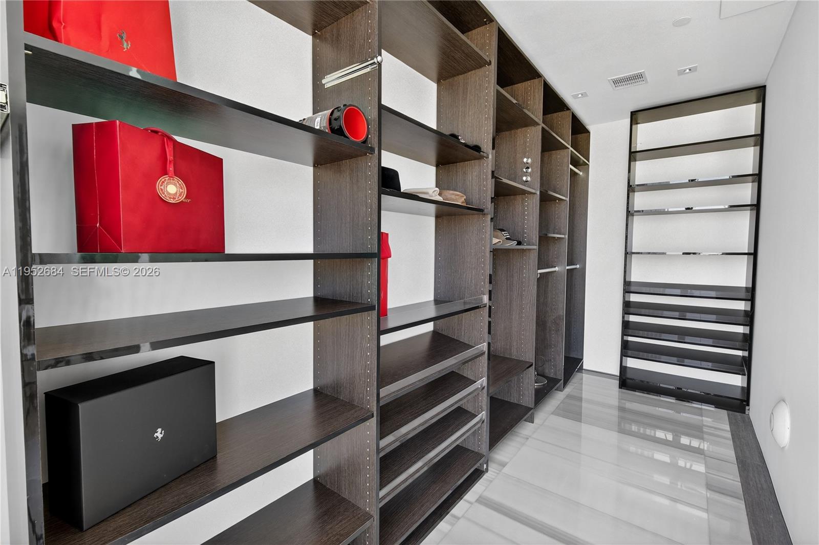 MARQUIS CONDO - Residential