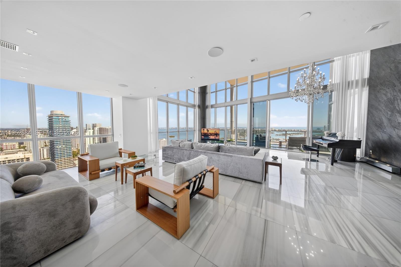 MARQUIS CONDO - Residential