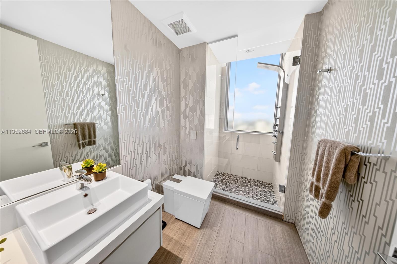 MARQUIS CONDO - Residential