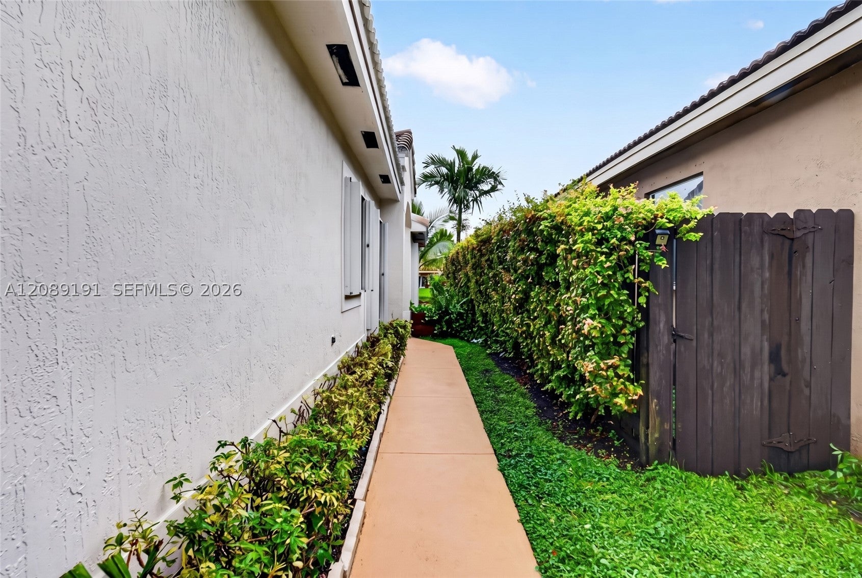 7557 SW 164th Ct