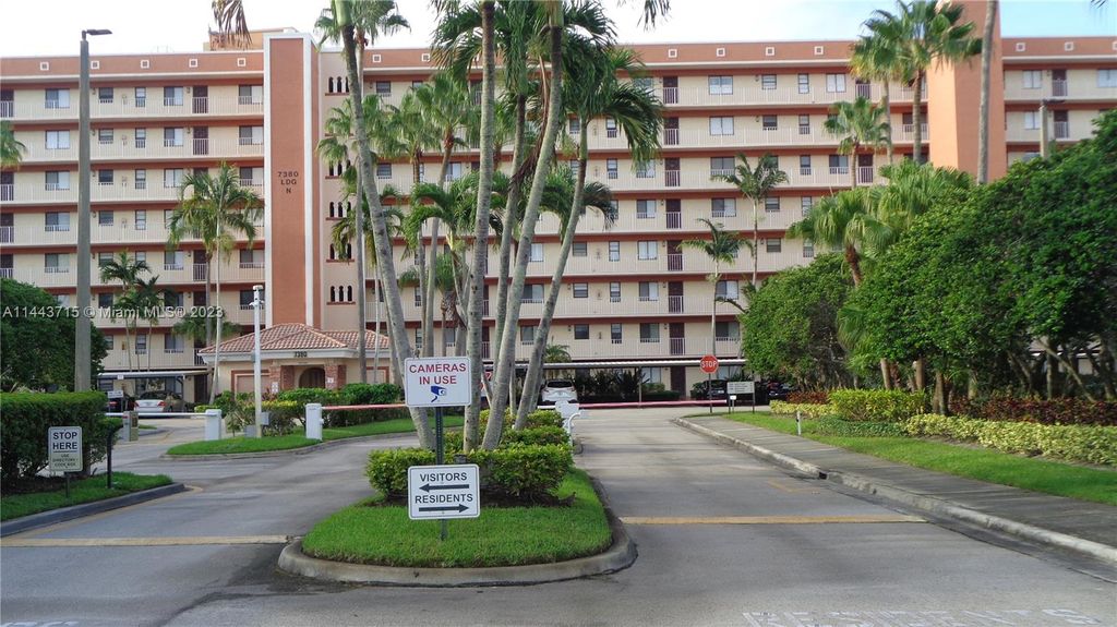 Photo of 7370 S Oriole Blvd #103, Delray Beach, FL 33446 (MLS # A11443715)