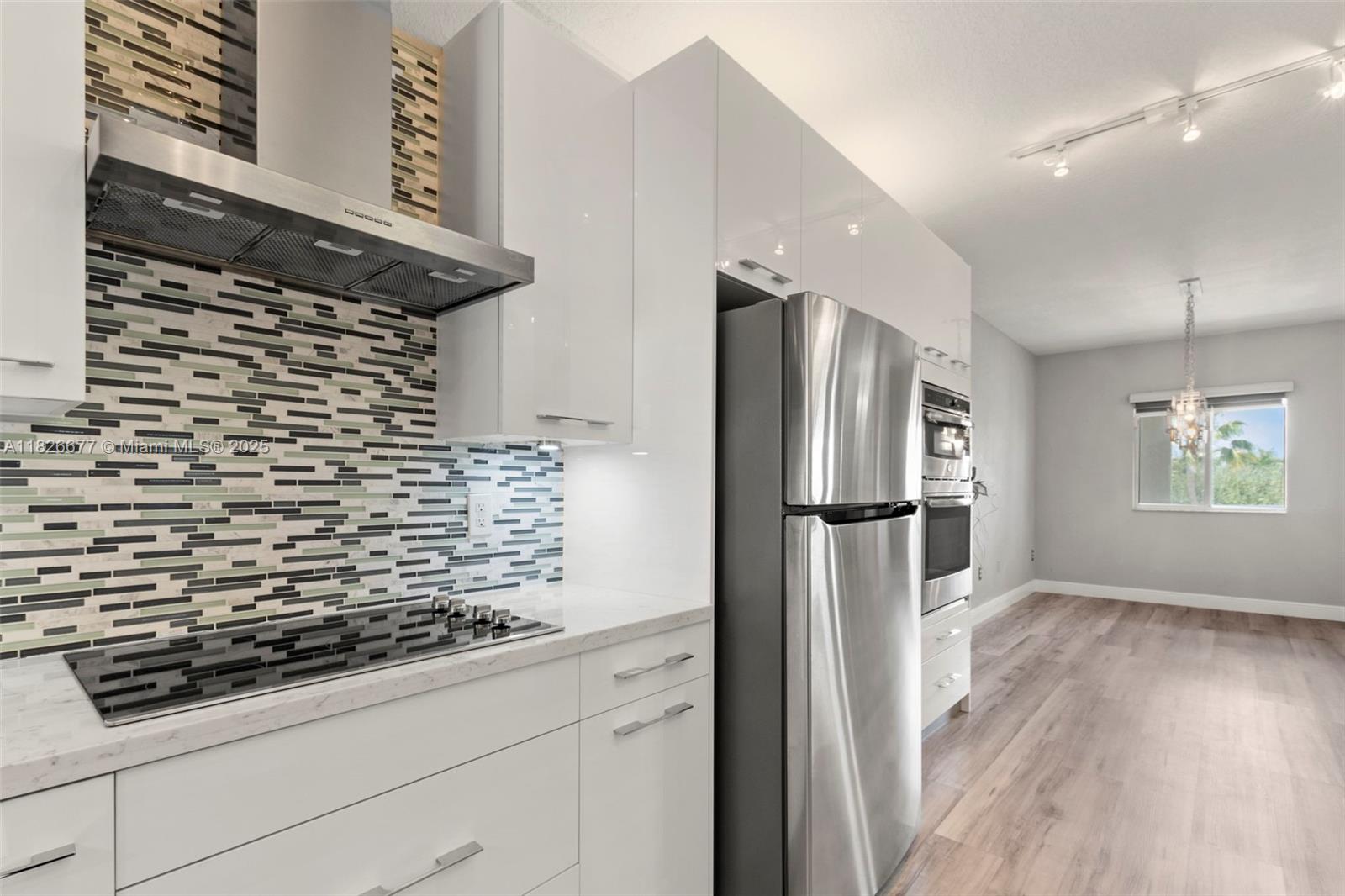 SOUTHAMPTON CONDOMINIUM F - Residential