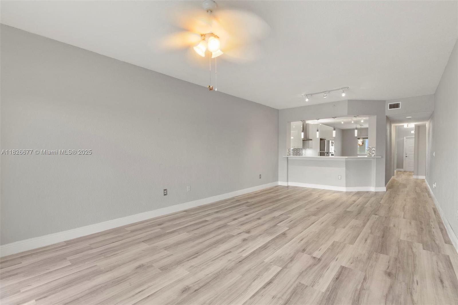 SOUTHAMPTON CONDOMINIUM F - Residential