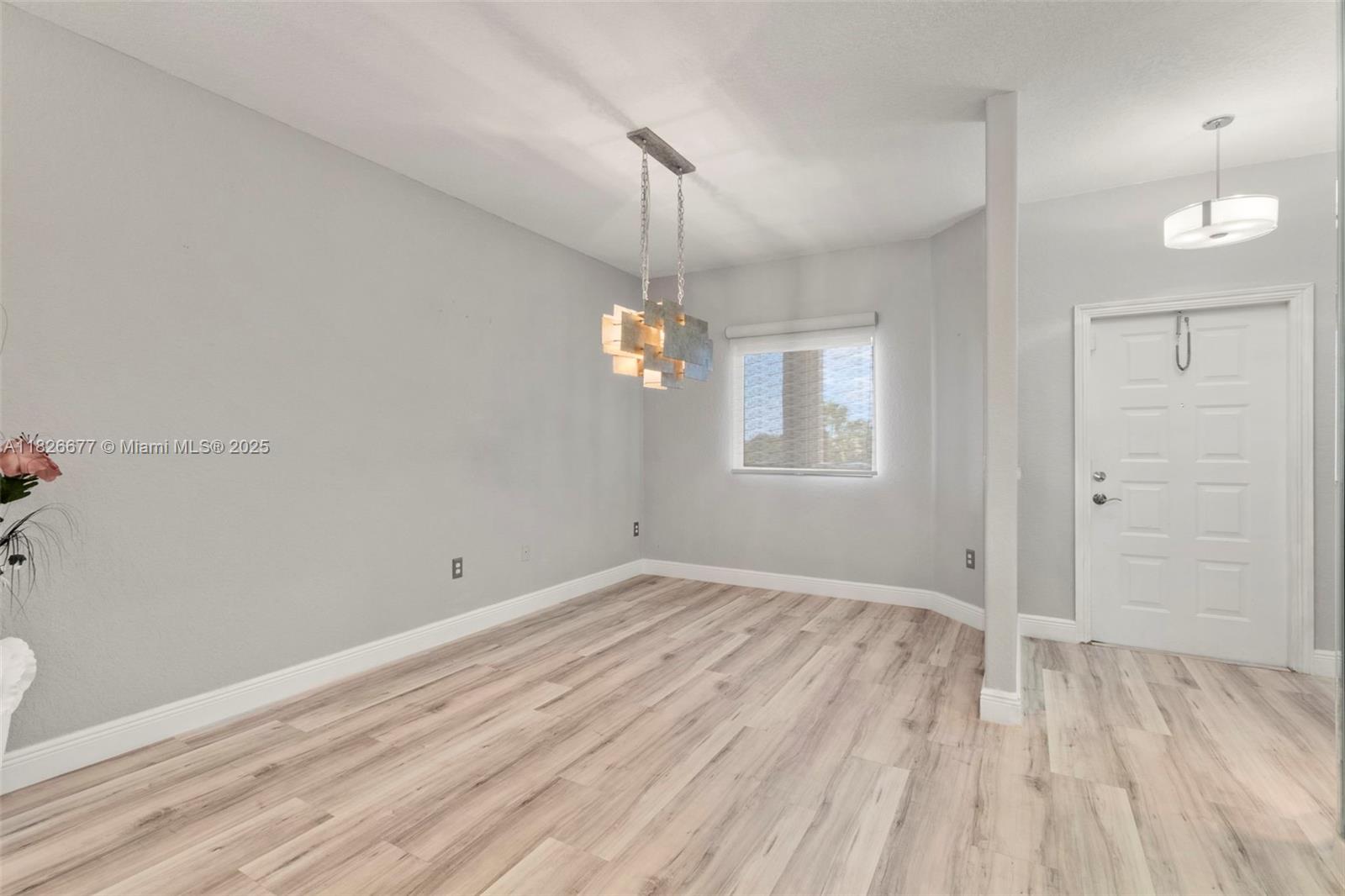 SOUTHAMPTON CONDOMINIUM F - Residential