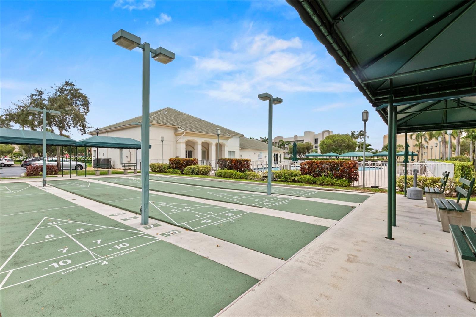 SOUTHAMPTON CONDOMINIUM F - Residential