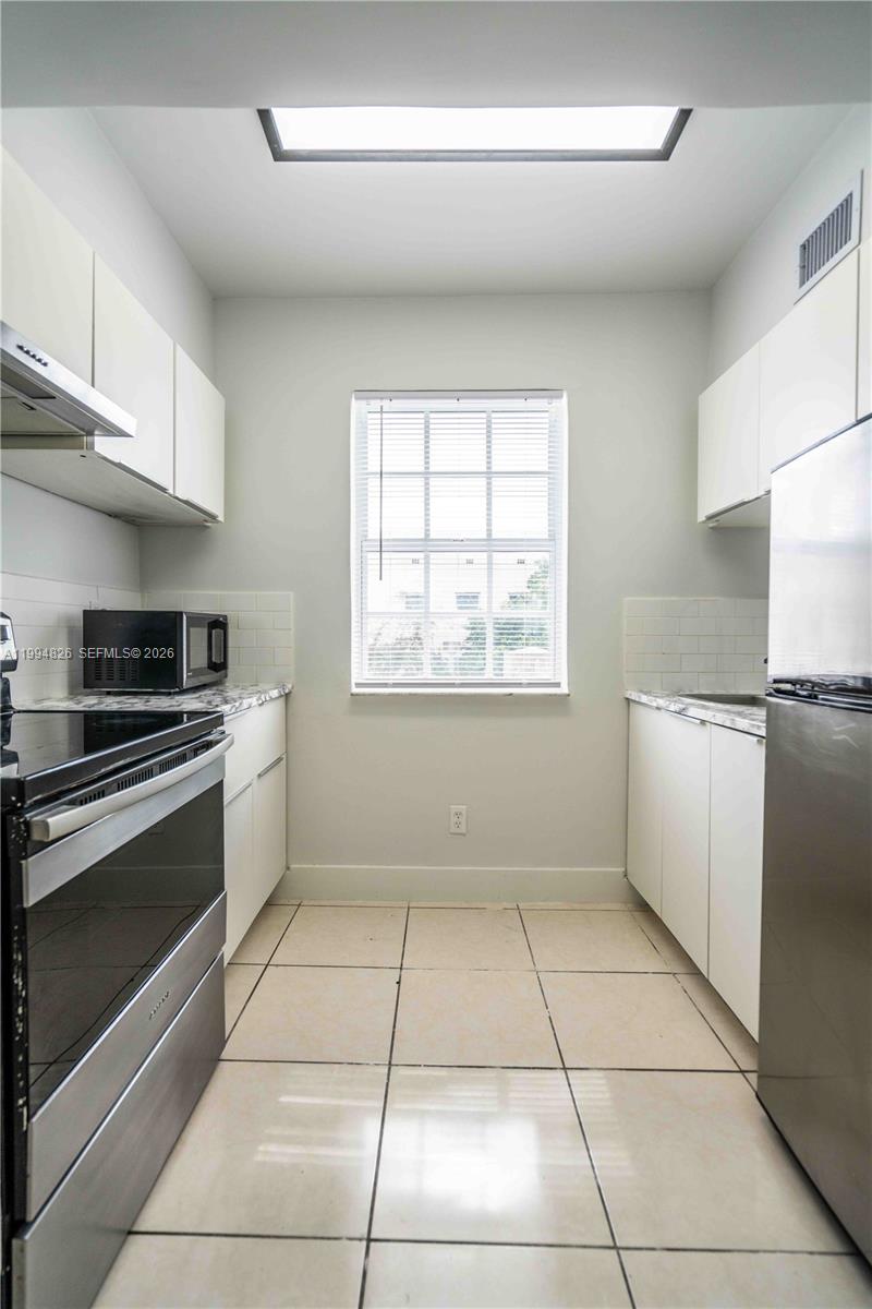 OCEAN BEACH ADDN NO 3 - Residential Lease